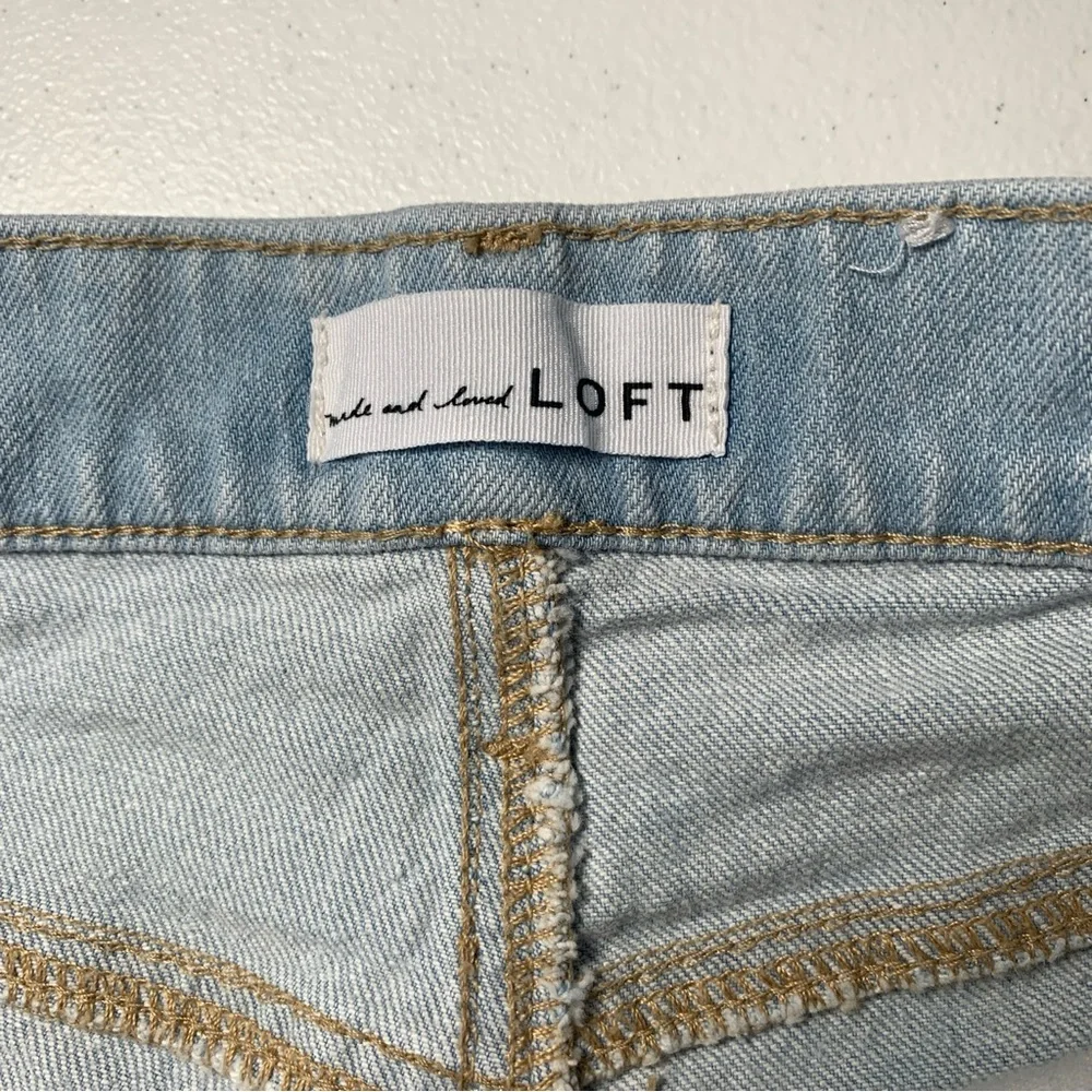 LOFT WOMENS SIZE 0 BLUE JEANSHIGH WAIST STRAIGHT CROP DISTRESSED FRAYED HEM FEST
